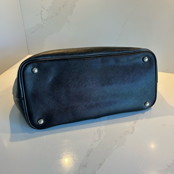 Browns Shoes black leather bag with compartments - Picture 2 of 6